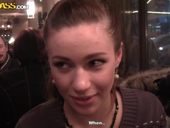 Anaal, Sperma in gezicht, Geld, Openbaar, Roodharige vrouw, Trio