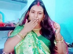 18 ans, Tante, Salle de bains, Indienne, Domestique, Mature, Mère que j'aimerais baiser, Toilettes