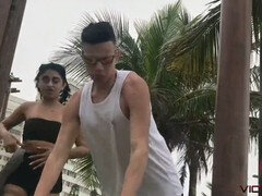 Kont naar mond, Strand, Grote kont, Grote lul, Pijpbeurt, Vriendin, Tatoeage, Tiener