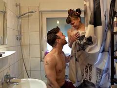 Amateur, Couple, Érotique, Première fois, Jeux, Orgasme, Tatouage, Nénés