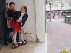 Arsch, Grosser arsch, Hundestellung, Behaart, Handjob, Rotschopf, Schulmädchen, Titten