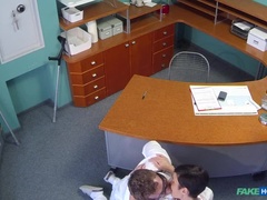 Erstaunlich, Arzt, Hundestellung, Handjob, Büro, Pov, Titten, Uniform