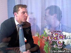 Красивые, Минет, Глубокая глотка, Мастурбация, Милф, Мамочка, Мачеха, Втроем