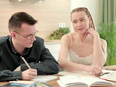 18 jaar, Blond, Europees, Sperma in gezicht, Handbeurt, Hd, Likken, Kousen