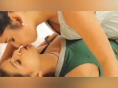 叔母, 手コキする, キス, 放尿, オマンコ