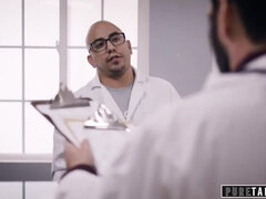 デカパイ, ブロンド, フェラチオ, 医者, 試験, ハードコア, 淫乱熟女, 禁句