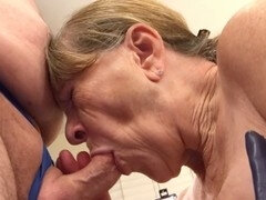 Amateur, Belle grosse femme bgf, Sucer une bite, Femme couguar, Mamie, Mature, Mère que j'aimerais baiser, Suçant