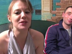 Blondine, Blasen, Gehörnter ehemann, Milf, Schwanger, Strümpfe, Flotter dreier, Ehefrau