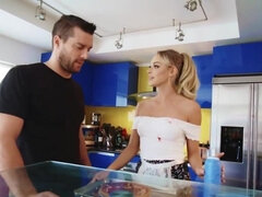 Anal, Culo, Rubia, Mamada, Garganta profunda, Fetiche, Cocina, Falda