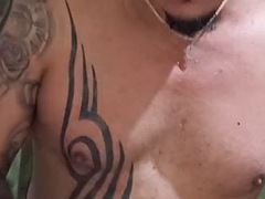 He eats my feet and my hairy pussy