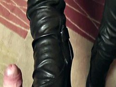 Gorda, Tetas grandes, Botas, Corridas