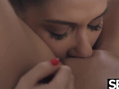 Tiffany Tatum And Arya Stark In Beautiful Girls Have Slippery Wet Lesbian Sex In The Bathtub