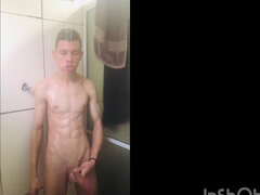 Enthousiasteling, Badkamer, Grote lul, Homo, Masturbatie, Monster, Douche, Alleen
