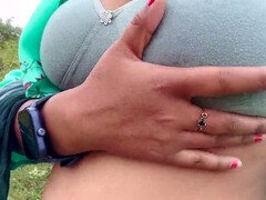 18 jaar, Tante, Grote mammen, Stel, Indisch, Moeder, Buiten, Stiefmoeder