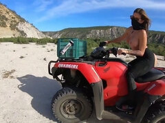 Culo, Culo grande, Tetas grandes, Tetona, Madres para coger, Al aire libre