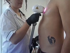 Gros seins, Couple, Tir de sperme, Massage, Infirmière, Rasée, Espagnole, Nénés