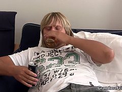 フェラチオ, エロ熟女, イく瞬間, イマラチオ, 淫乱熟女, 母, 義母, 三人