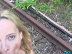 Amateur, Culo, Rubia, Mamada, Corridas, Al aire libre, Público, Tragarse