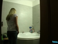 Amateur, Cuarto de baño, Mamada, Madres para coger, Mamá, Pov, Público, Tetas