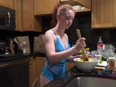 Sucer une bite, Faciale, Doigter, Exhib, Petite amie, Branlette thaïlandaise, Cuisine, Huilée
