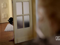 Жопа, Блондинки, Британки, Каблуки, Лизание, Порка, Табу, Игрушки