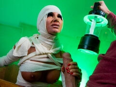 Amateur, Gros cul, Gros seins, Sucer une bite, Plantureuse, Mignonne, Hard, Nénés