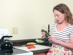 Harig, Keuken, Ondergoed, Masturbatie, Roodharige vrouw