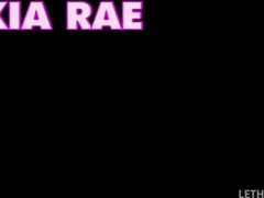 Grosser schwanz, Blasen, Vollbusig, Besamung, Schwanz, Hausmädchen, Natürlichen titten, Uniform