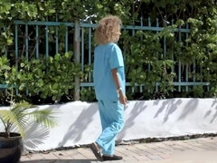 Grosse titten, Blasen, Schwanz, Krankenschwester, Zierlich, Jungendliche (18+), Titten, Uniform