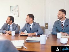 Grosse titten, Geile alte tussi, Fingern, Lecken, Büro, Muschi, Realität, Arsch lecken