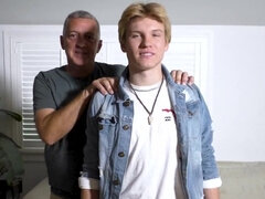 Enthousiasteling, Grote lul, Sperma shot, Daddy, Fetisj, Eerste keer, Homo, Tiener