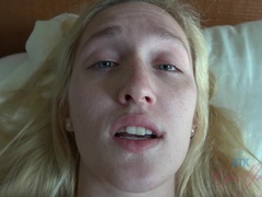 Amateur, Blonde, Papa, Poilue, Branlette thaïlandaise, Maman, Pov, Chatte