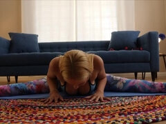 Gros cul, Grosse bite, Gros seins, Blonde, Branlette thaïlandaise, Hard, Mère que j'aimerais baiser, Maman