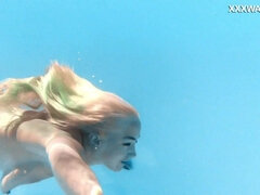 Blondine, Frau, Fetisch, Hd, Milf, Pool, Russisch, Unter wasser
