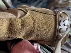 Amateur, Armée, Bottes, Tir de sperme, Pieds, Masturbation, Solo, Uniforme