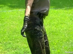 Brunette brune, Robe, Fétiche, Gants, Cuir, De plein air, Satin, Softcore