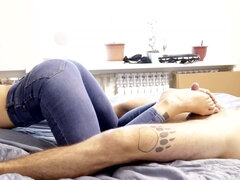 Enthousiasteling, Grote kont, Grote lul, Bruinharig, Huisgemaakt, Spijkerbroeken, Tiener, Tieten likken