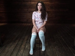 Bondage, Brunette brune, Brutal, Domination, Doigter, Humiliation, Naturelle, Mamelons