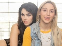 お尻, デカ尻, ブロンド, キス, レズビアン, なめる, 淫乱熟女, ストリッピング