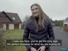 Amateur Honey does a POV Ride for Money