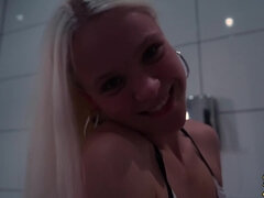 Leie, Blondine, Papi, Milf, Zierlich, Muschi, Dusche, Schüchtern