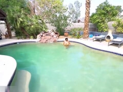 Arsch, Schönheit, Grosser arsch, Schwanz, Hd, Reif, Im freien, Pool