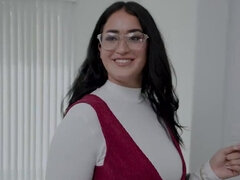 Kinderoppas, Grote kont, Lul, Hondjeshouding, Fetisj, Handbeurt, Likken, Orgasme