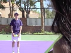 Blasen, Schwanz, Schwarz, Weibliche domination, Spiele, Interrassisch, Milf, Flotter dreier