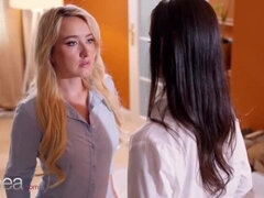 69 negenenzestig, Blond, Tsjechisch, Vrouw, Vingeren, Zoenen, Likken, Orgasme