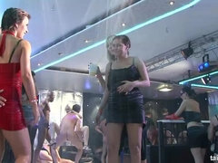 衣服着たままセックス, 異人種間, レズビアン, オージー, ポルノスター, フェラする, スインガー, 濡れ