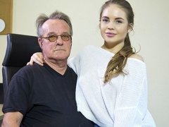 Blondine, Blasen, Hundestellung, Handjob, Lecken, Entkleiden, Jungendliche (18+), Titten