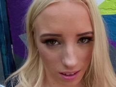 Ванна, Блондинки, Минет, Грудастые, Семяизвержение, На публике, Молоденькие