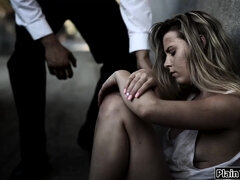 18 ans, Grosse bite, Blonde, Gorge profonde, Hard, Petite femme, Tabou, Adolescente