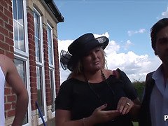 Grote mammen, Blond, Oudere vrouw, Dik, Groep, Hd, Moeder die ik wil neuken, Orgie